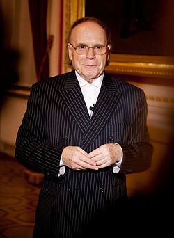 Фото Эдвард Радзинский