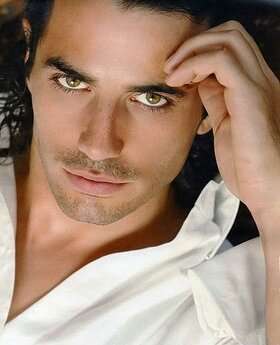 Обложка книги Опорочить Агнеси...